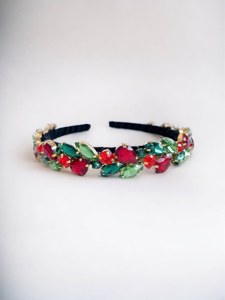 Hairband with cubic zirconia stones.
